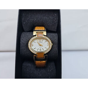 Gruen Womens Wrist Watch Tan Alligator Look Bracelet Band White Face Quartz